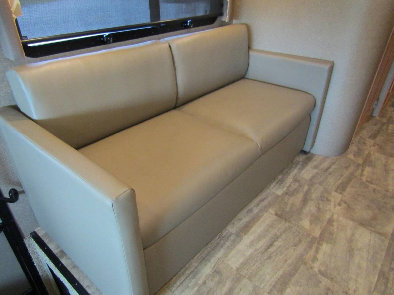 A photo of this 2016 Thor Motor Coach PALAZZO 33.2