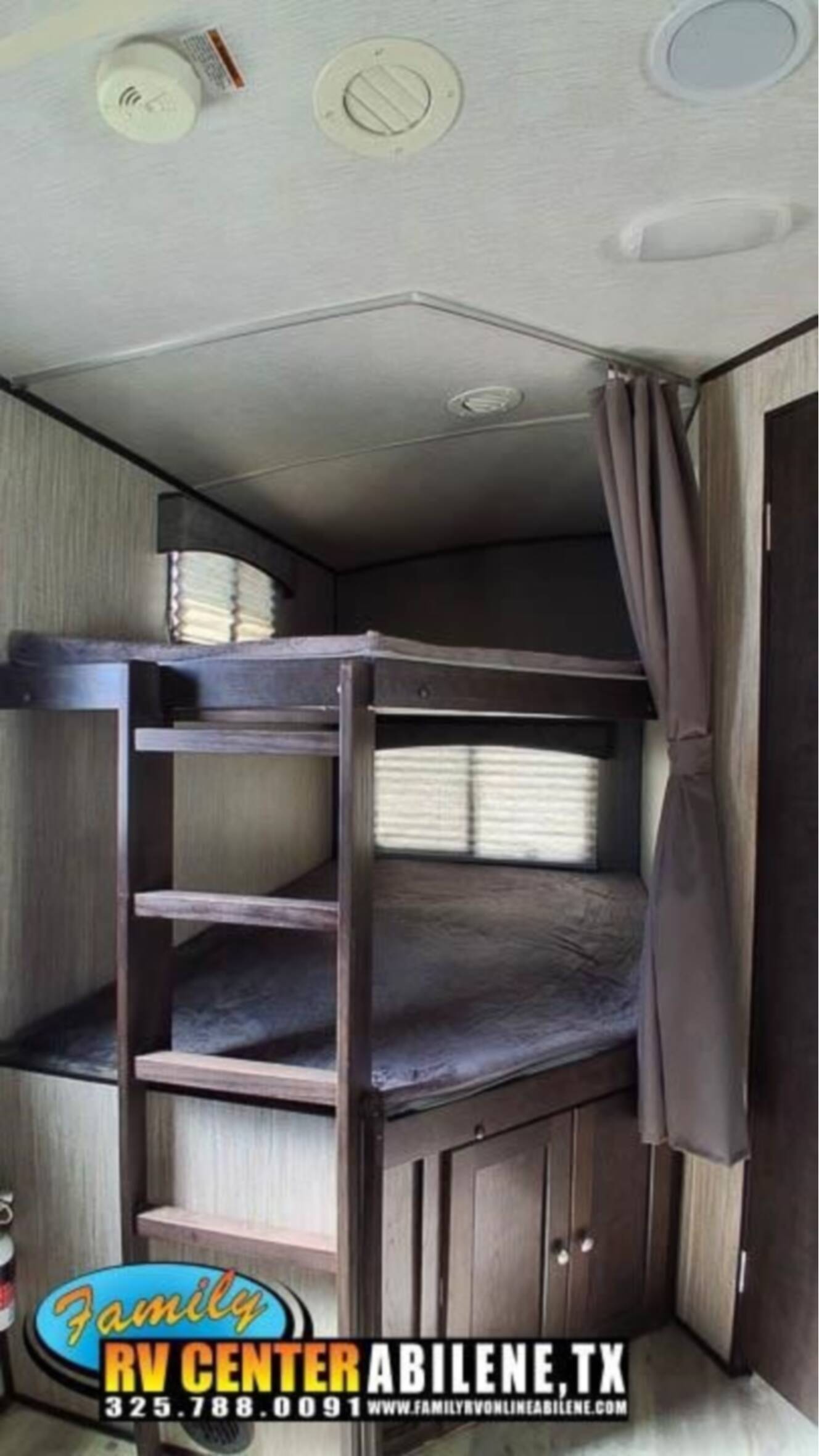 A photo of this 2019 Heartland SUNDANCE ULTRA LITE 278BH