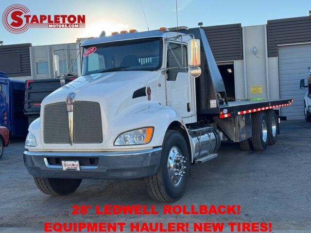 2019 KENWORTH T370 in Commerce City, CO