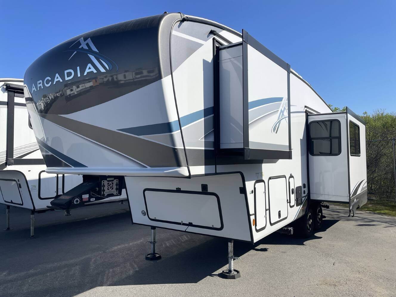 A photo of this 2024 Keystone ARCADIA SUPER LITE 246SLRK