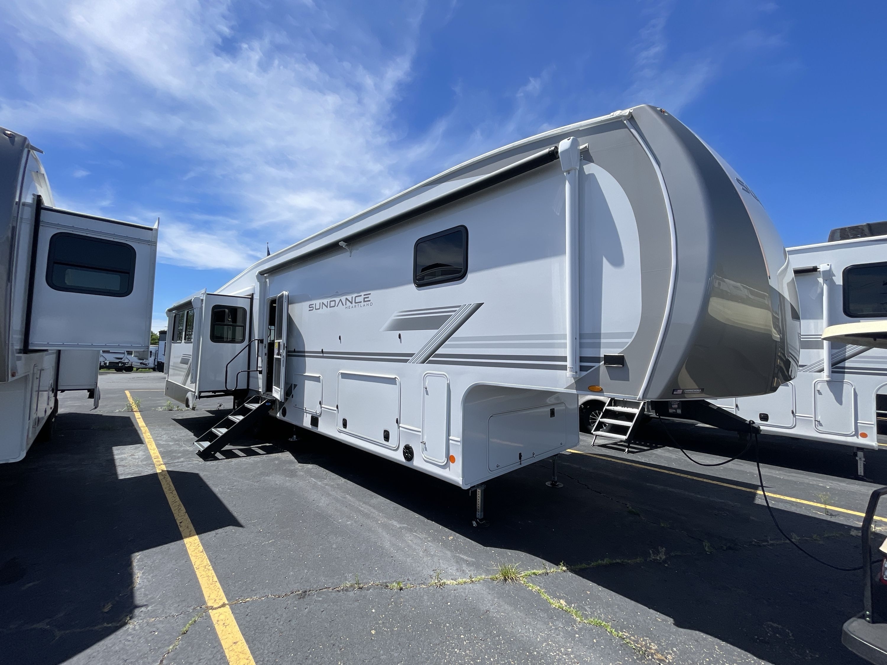 2026 Heartland SUNDANCE 35MRBS in grand rapids MI