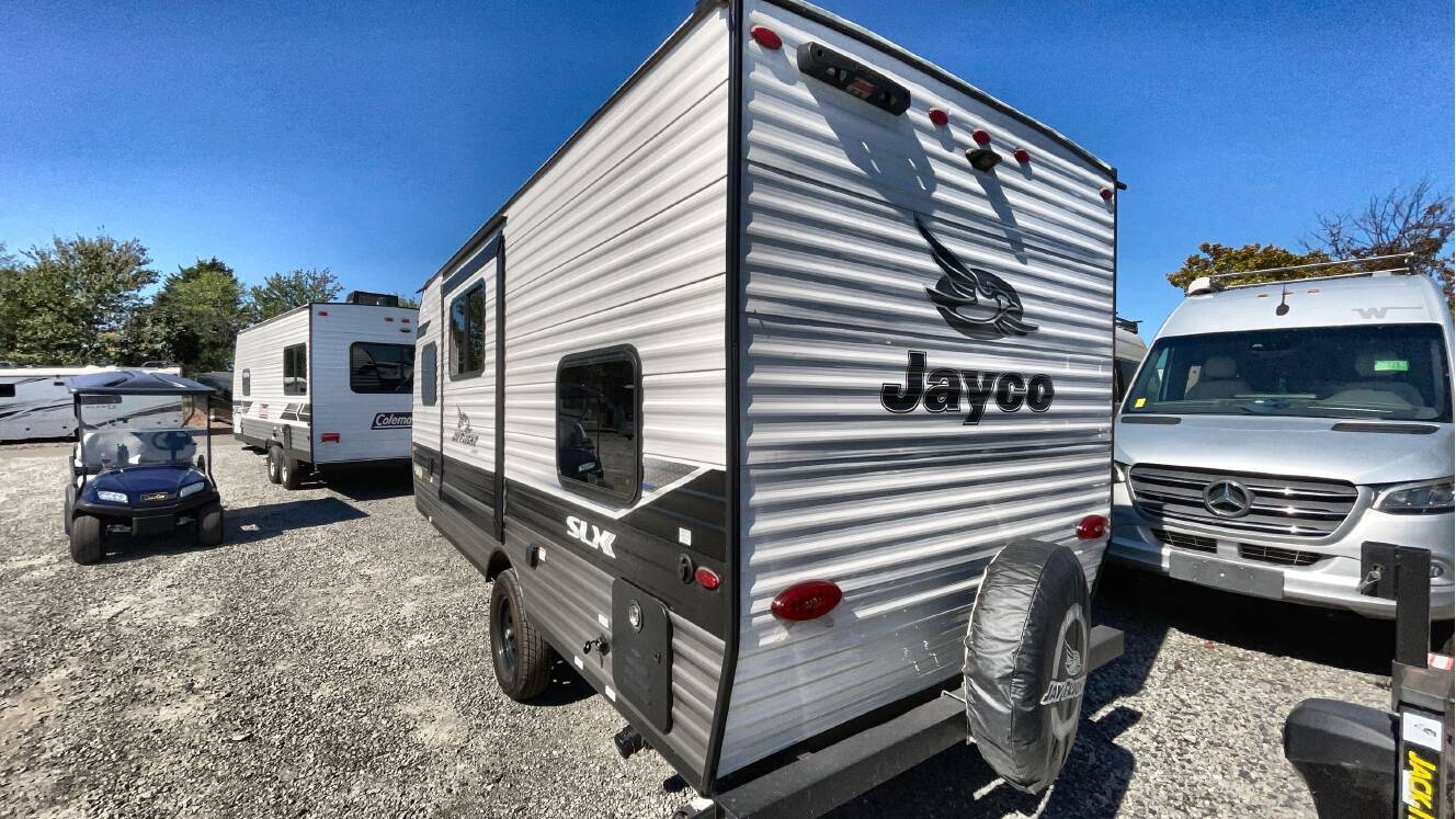 A photo of this 2024 Jayco JAY FLIGHT SLX 184BS