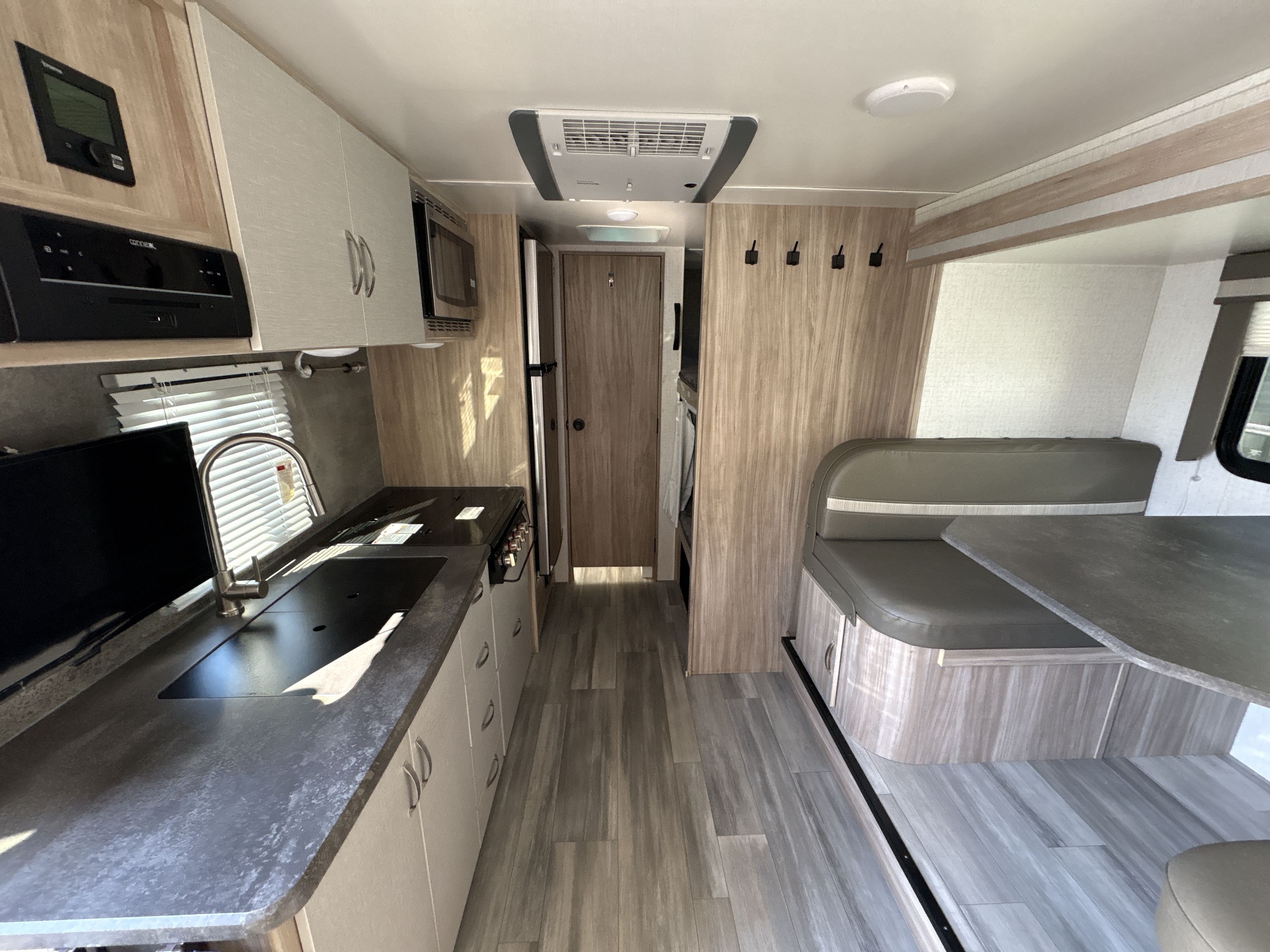 2022 Winnebago MICRO MINNIE FLX 2100BH in morgan hill CA