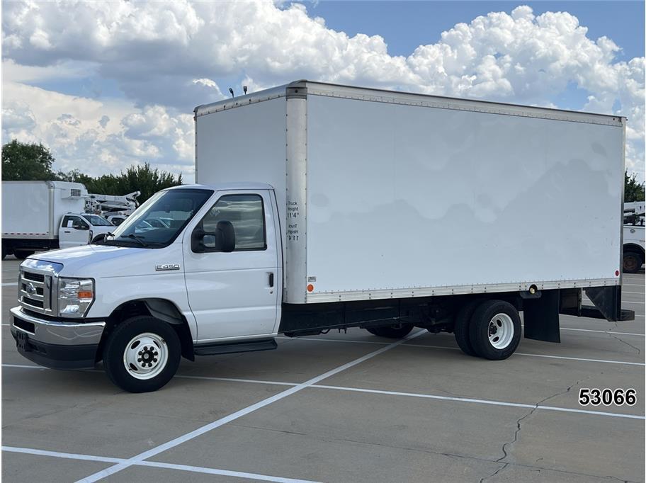 2022 Ford E450 in Grand Prairie, TX
