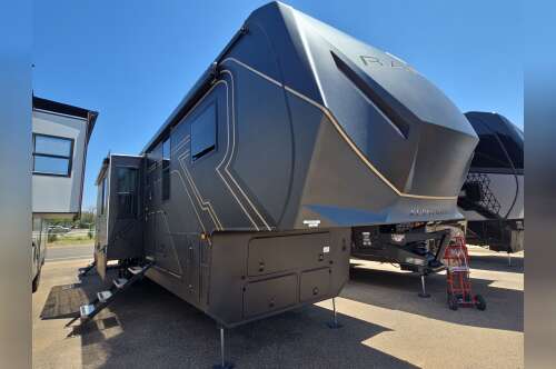 2027 Keystone RAPTOR 433 in lubbock TX