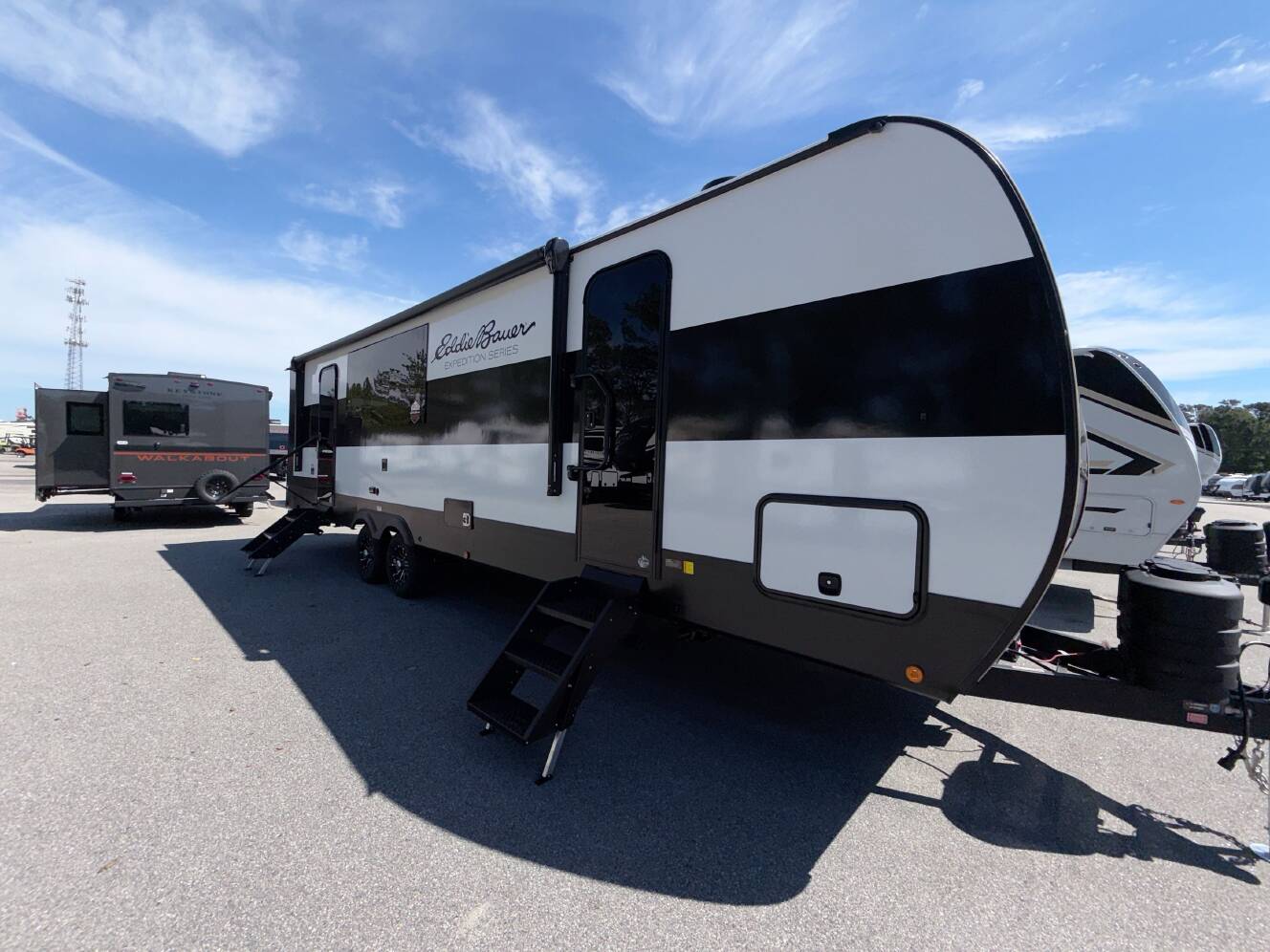 A photo of this 2026 Dutchmen EDDIE BAUER EXPEDITION 295BH