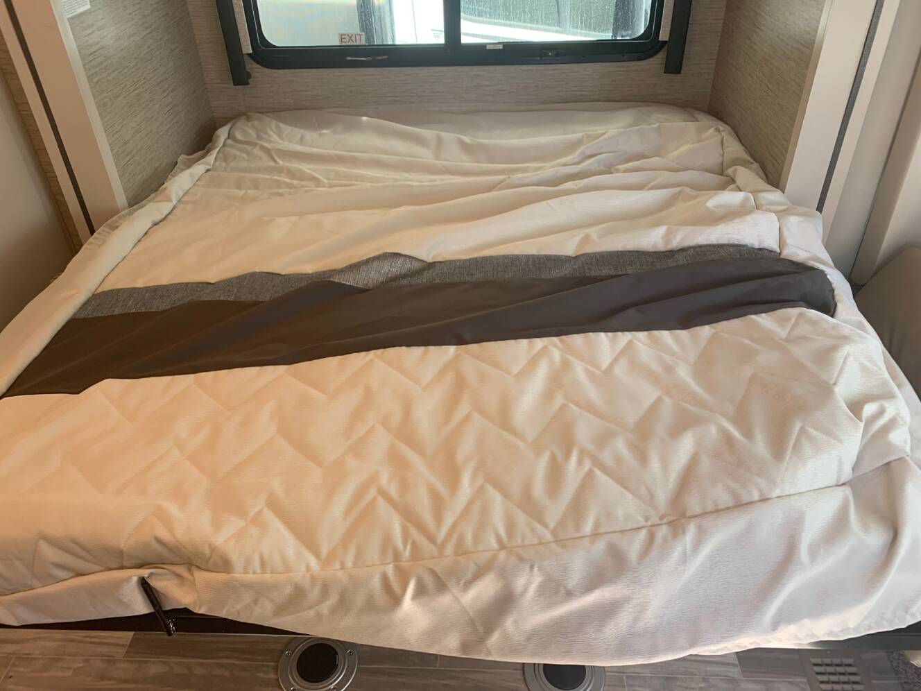 A photo of this 2023 Thor VEGAS 24.3