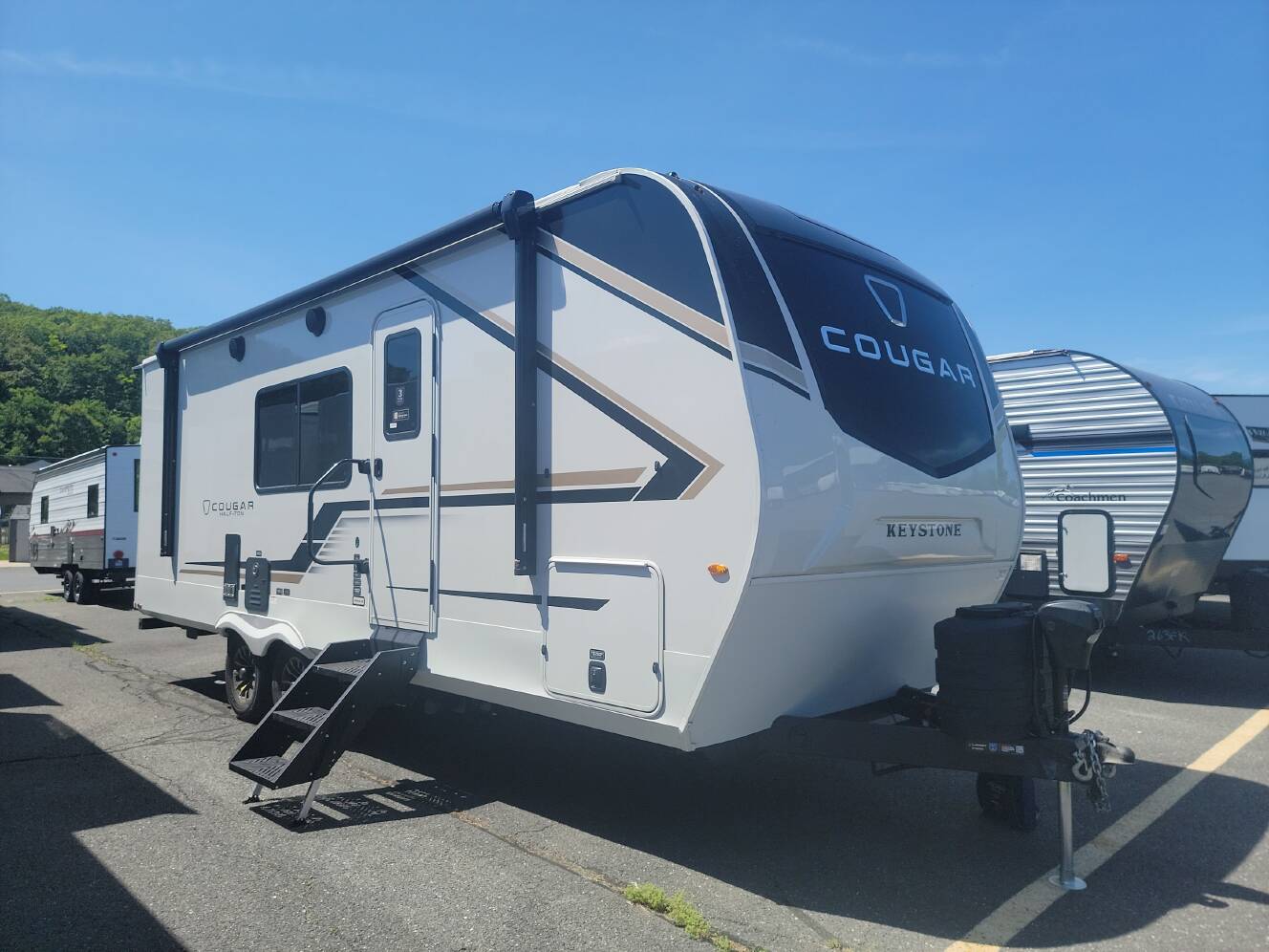 A photo of this 2027 Keystone COUGAR 22MLS