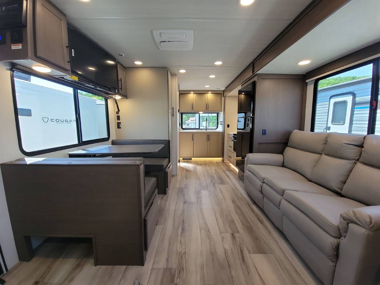 A photo of this 2027 Keystone COUGAR 22MLS
