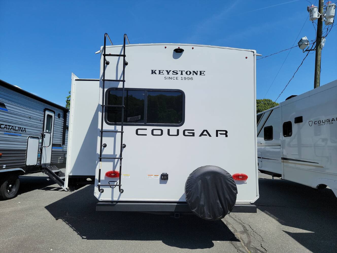 A photo of this 2027 Keystone COUGAR 22MLS