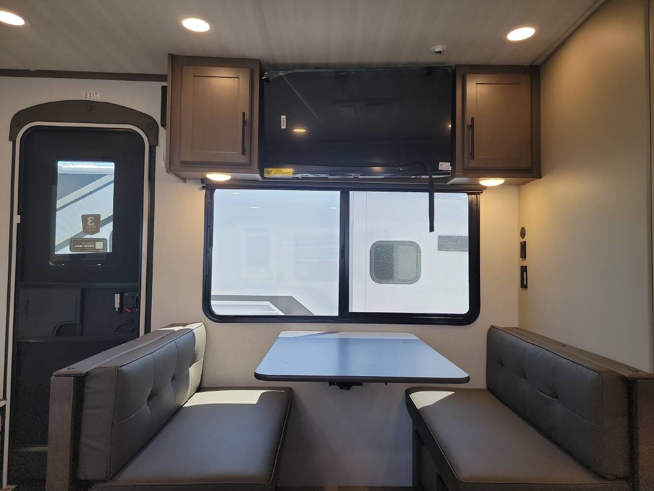 A photo of this 2027 Keystone COUGAR 22MLS