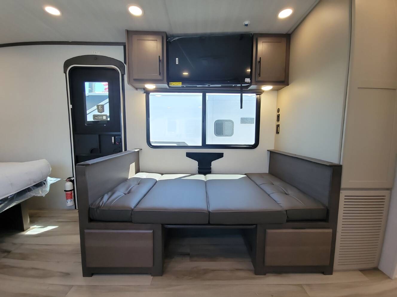 A photo of this 2027 Keystone COUGAR 22MLS