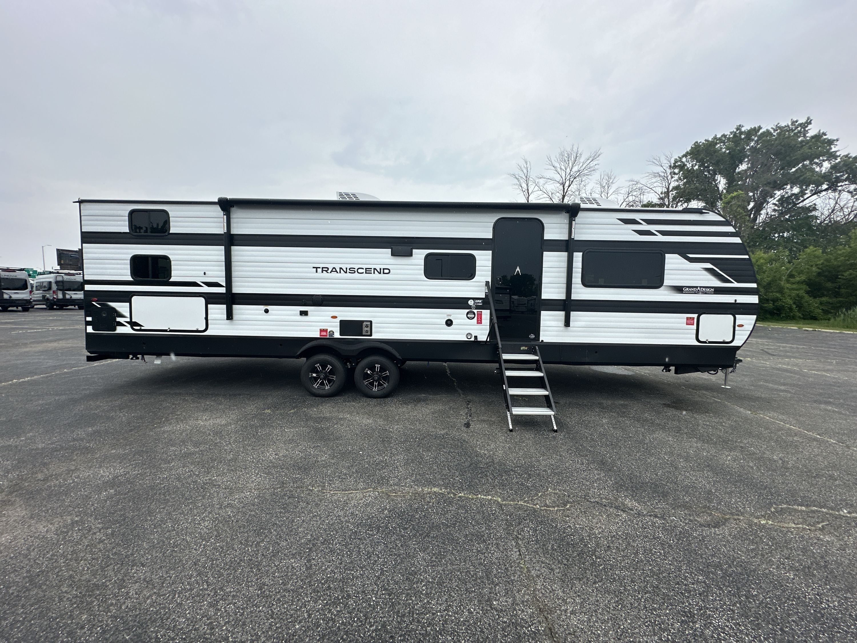 2027 Grand Design TRANSCEND 335BHT in green bay WI