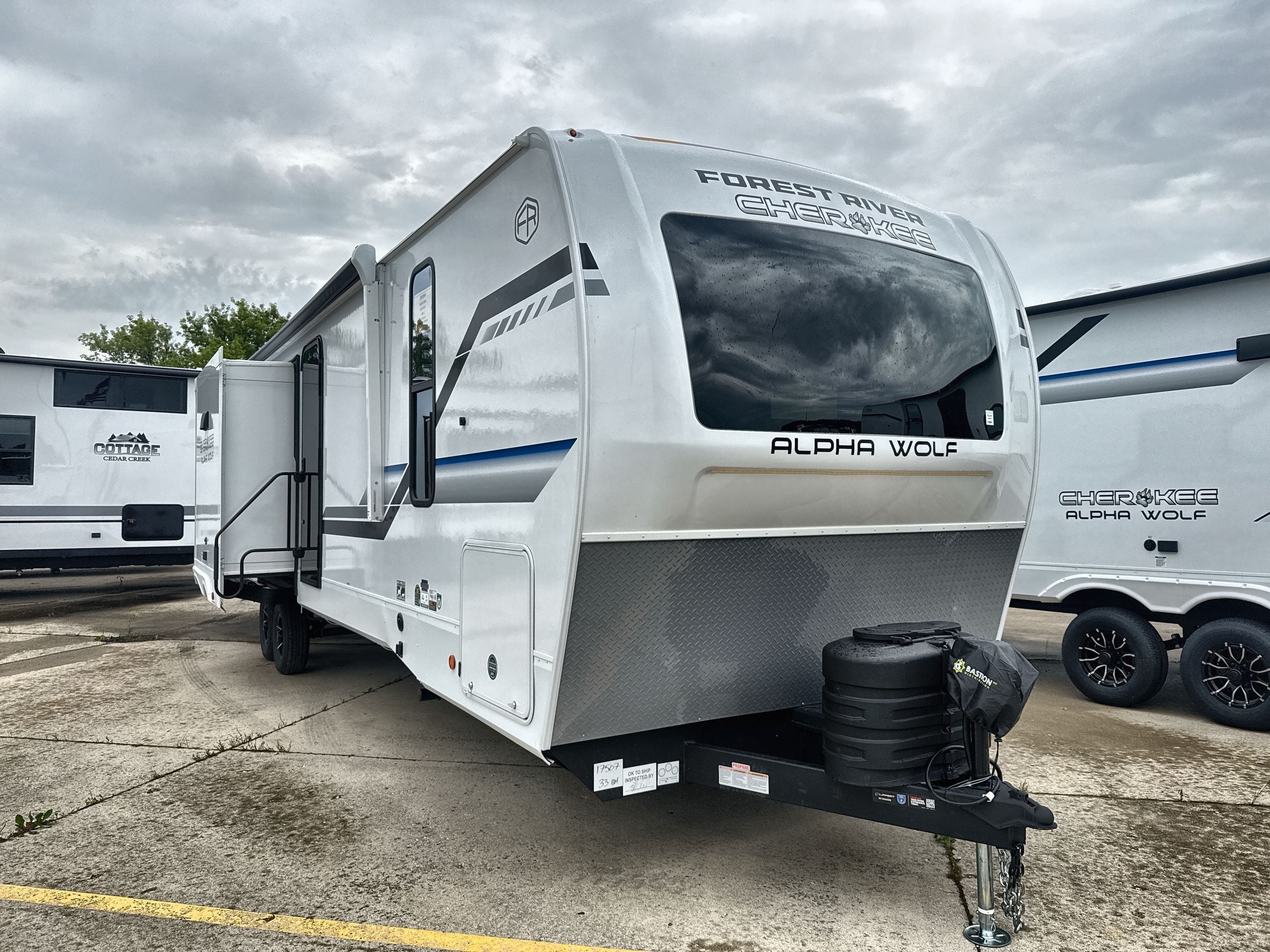 2026 Forest River ALPHA WOLF 33BH-L in wauconda IL