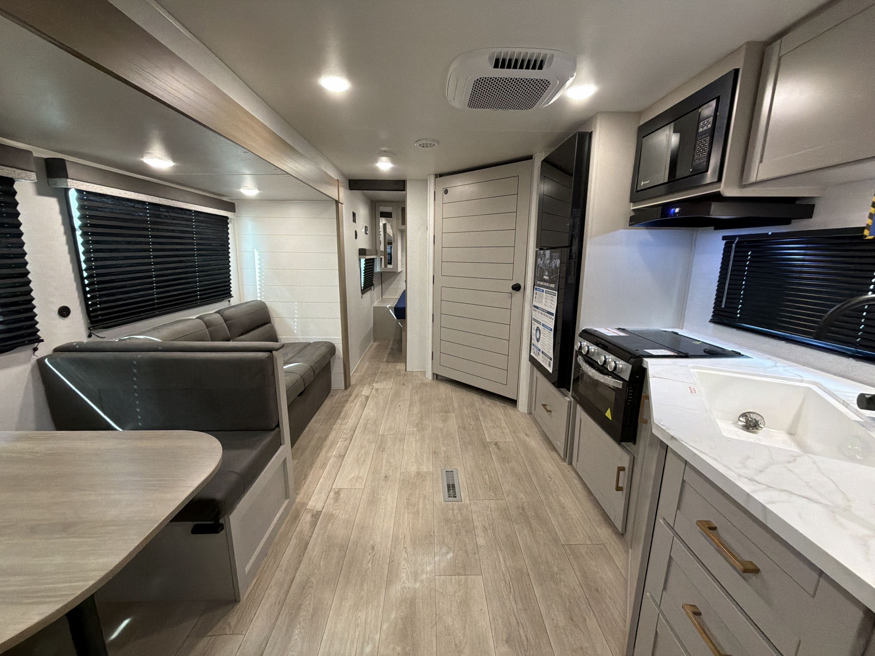 2027 Jayco JAY FLIGHT 263BHSW in riverside CA