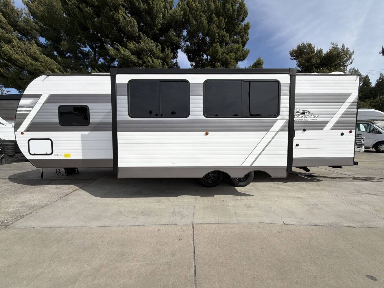 A photo of this 2027 Jayco JAY FLIGHT 263BHSW