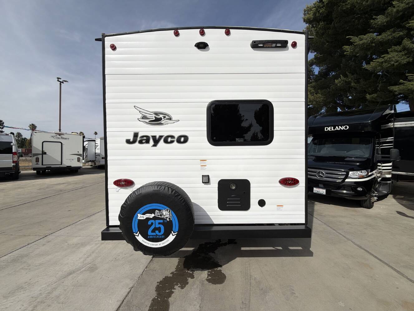 A photo of this 2027 Jayco JAY FLIGHT 263BHSW