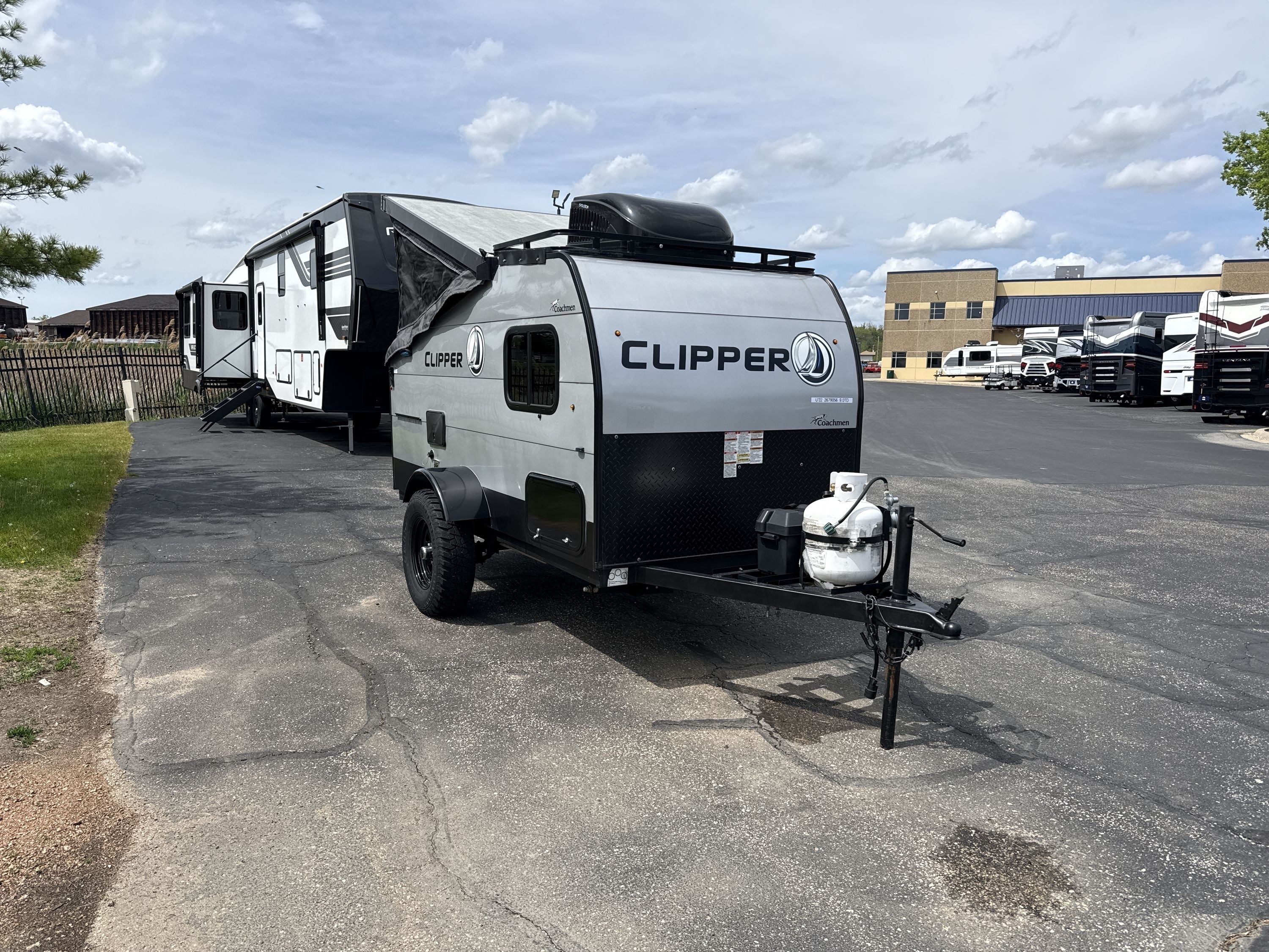 2022 Coachmen CLIPPER EXPRESS 9.0TD in sturtevant WI