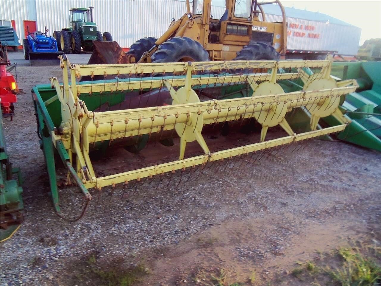 JOHN DEERE 213 in Marlette, MI