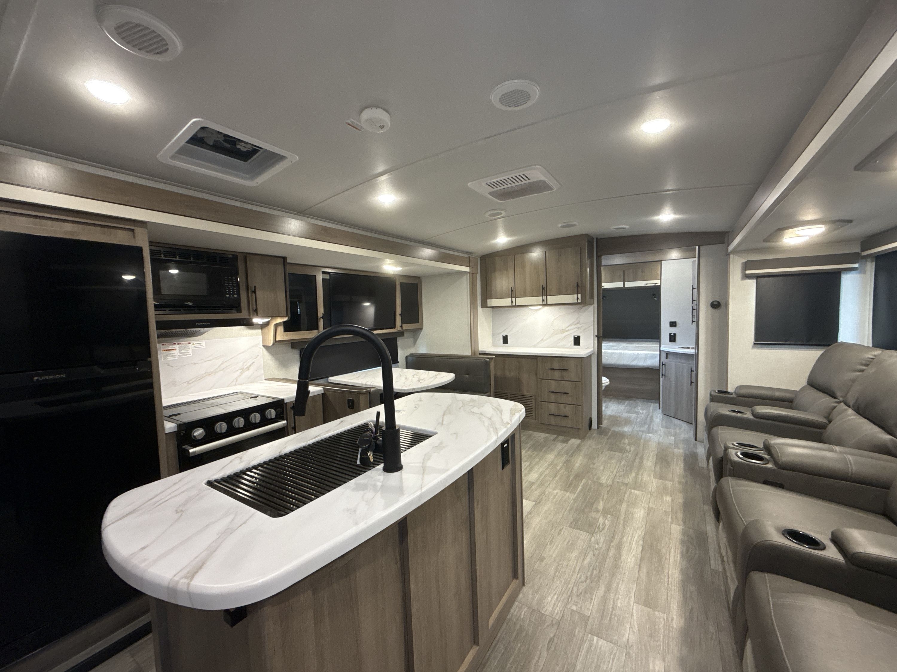 2023 Grand Design IMAGINE 3210BH in anniston AL