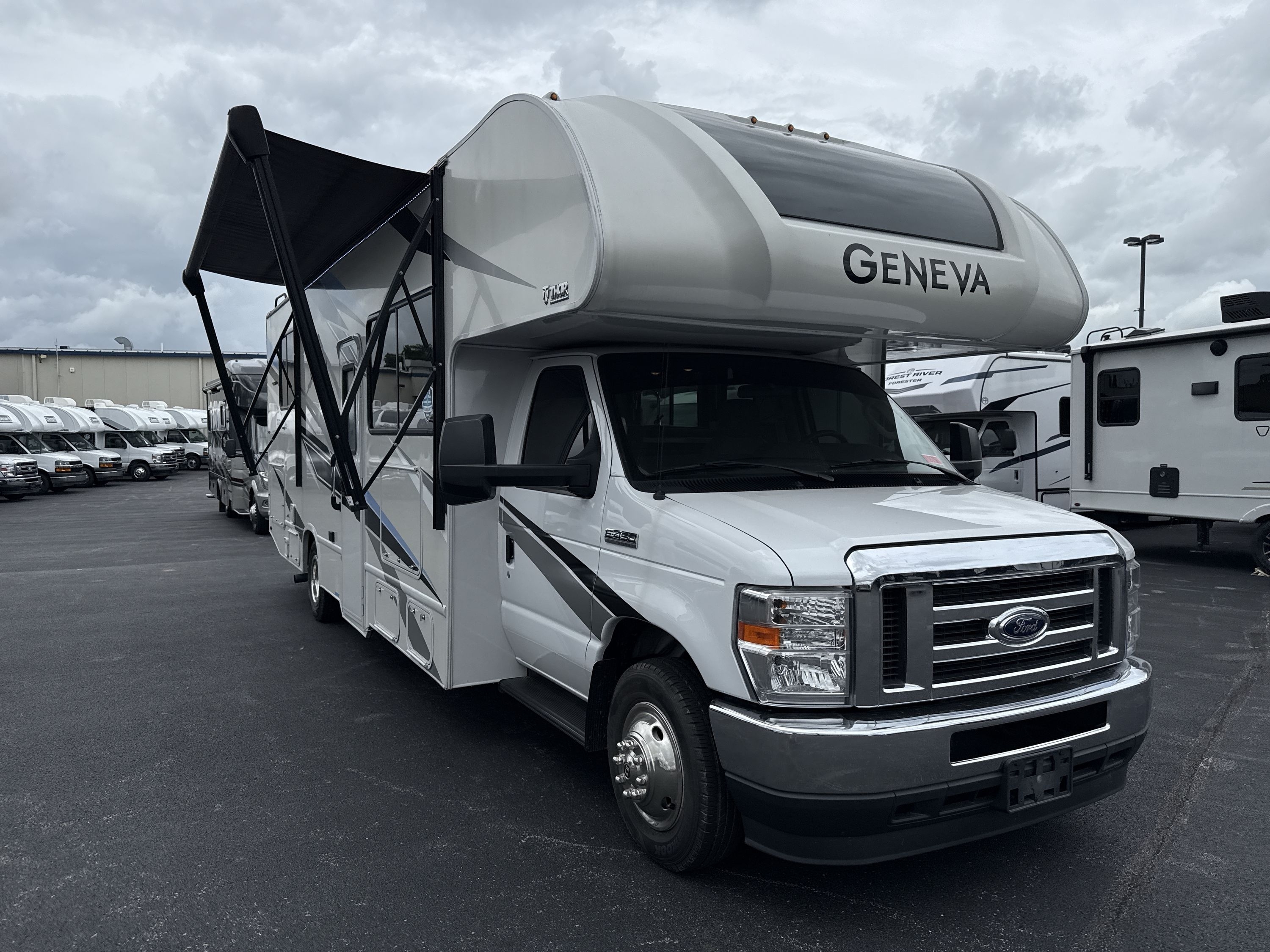 2023 Thor GENEVA 28VA in georgetown KY