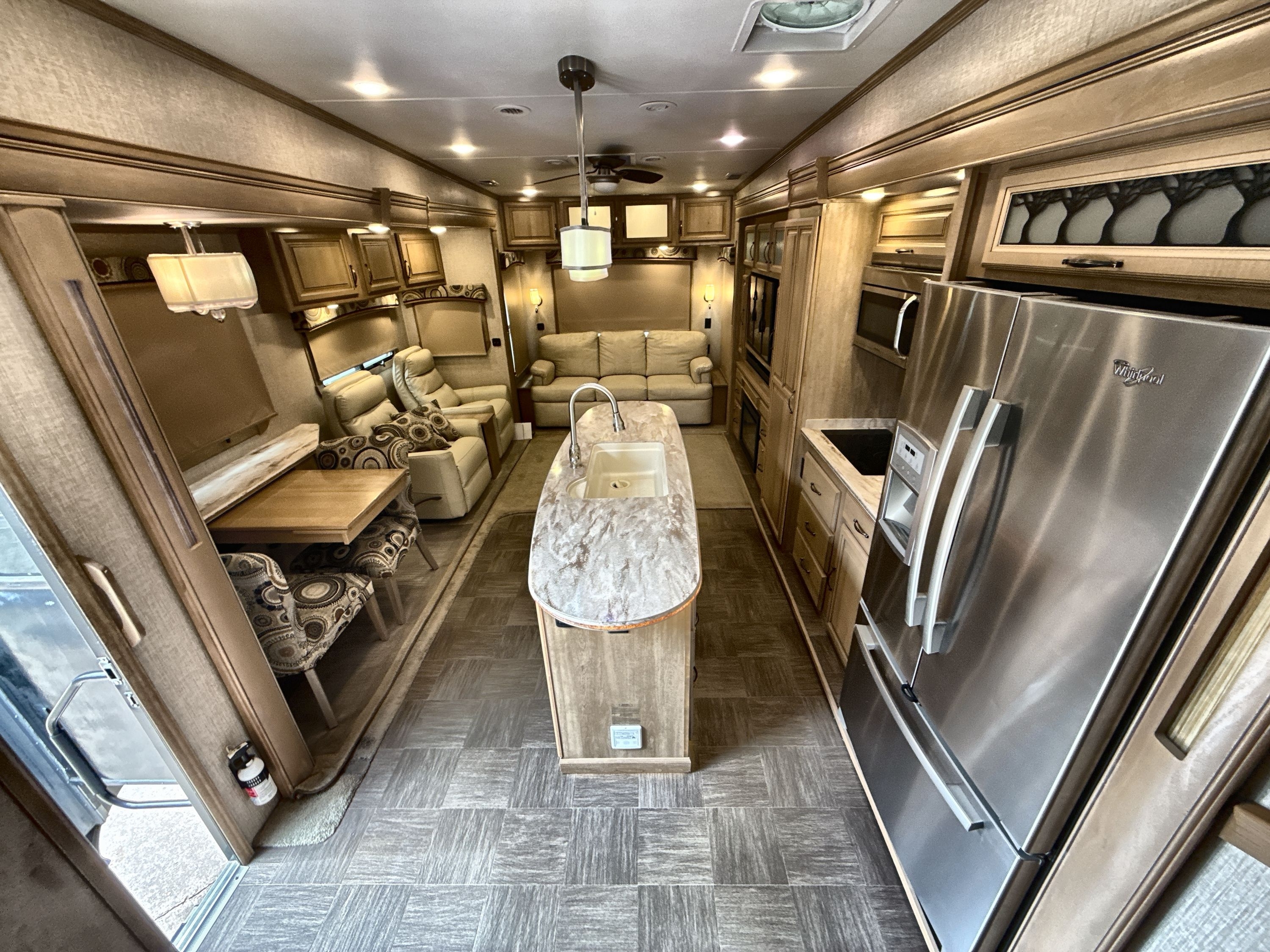 2016 Crossroads REDWOOD 36RL in wauconda IL