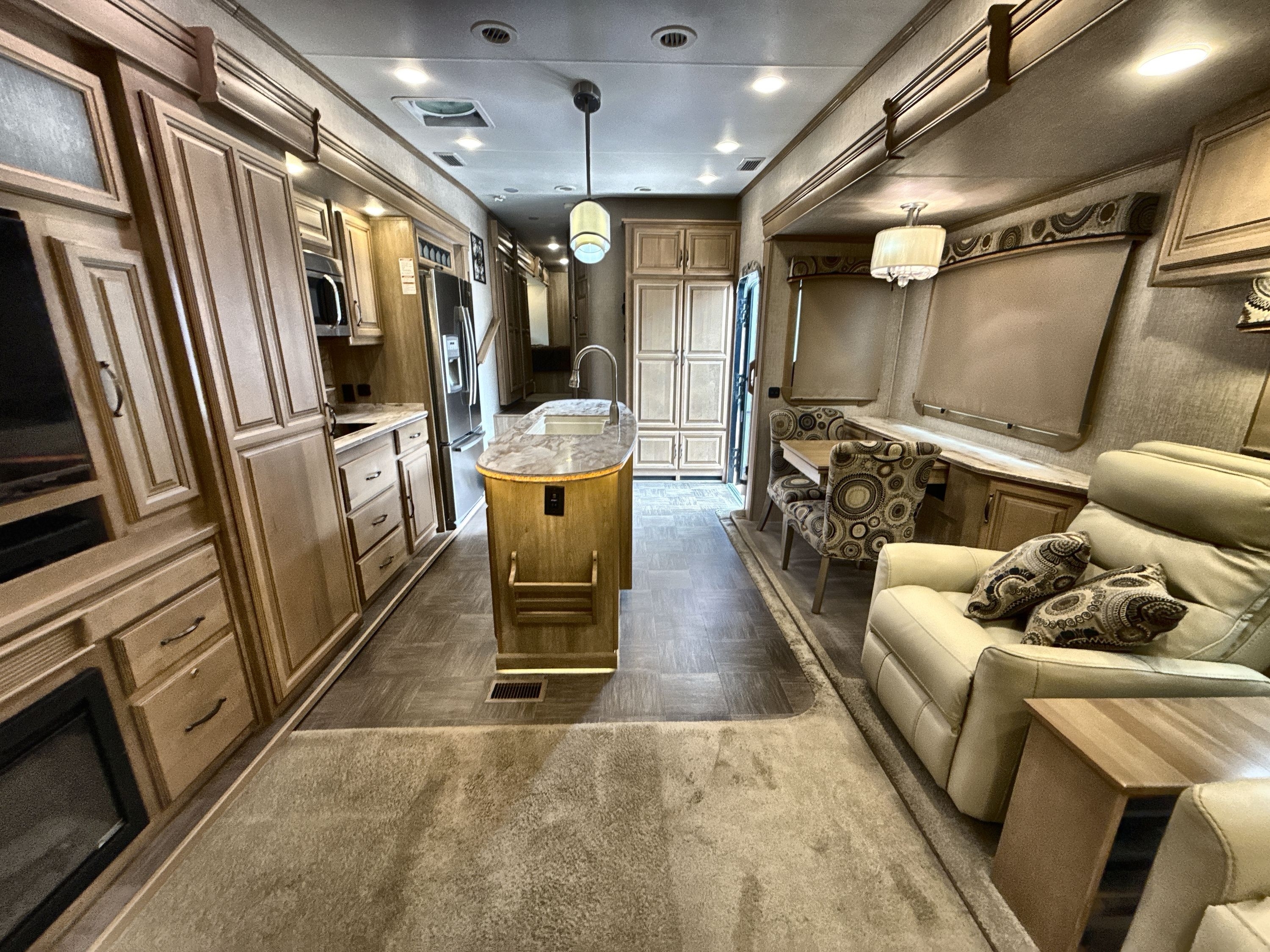 2016 Crossroads REDWOOD 36RL in wauconda IL