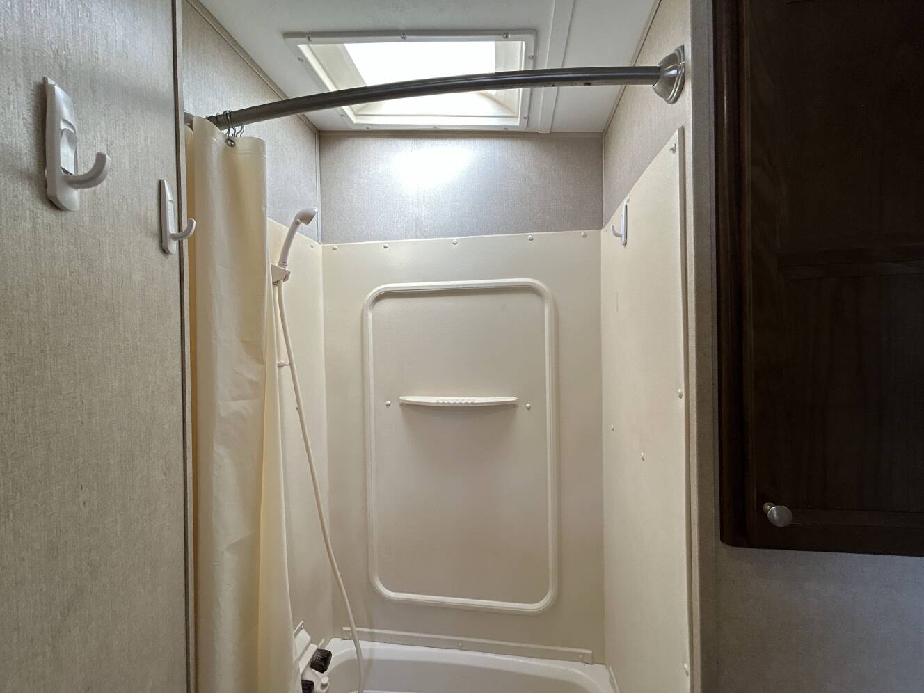 A photo of this 2017 Dutchmen RUBICON 2500