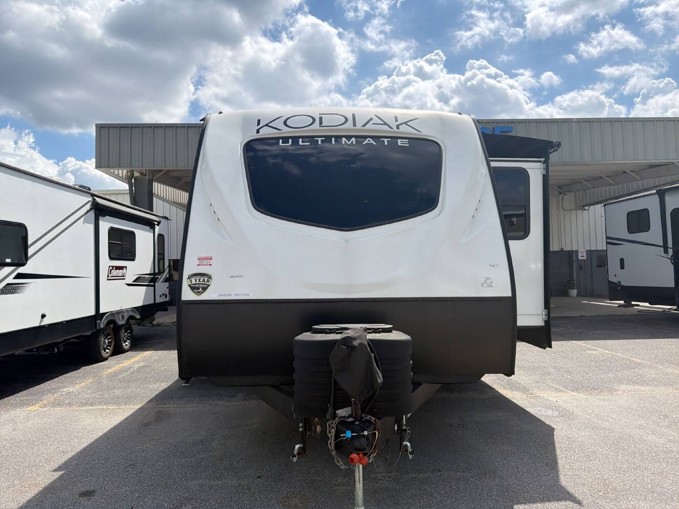 A photo of this 2024 Dutchmen KODIAK ULTIMATE 2921FKDS