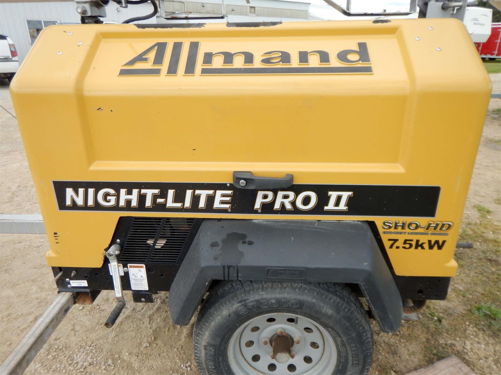 2013 ALLMAND BROS NIGHT-LITE PRO II in Dover, MN