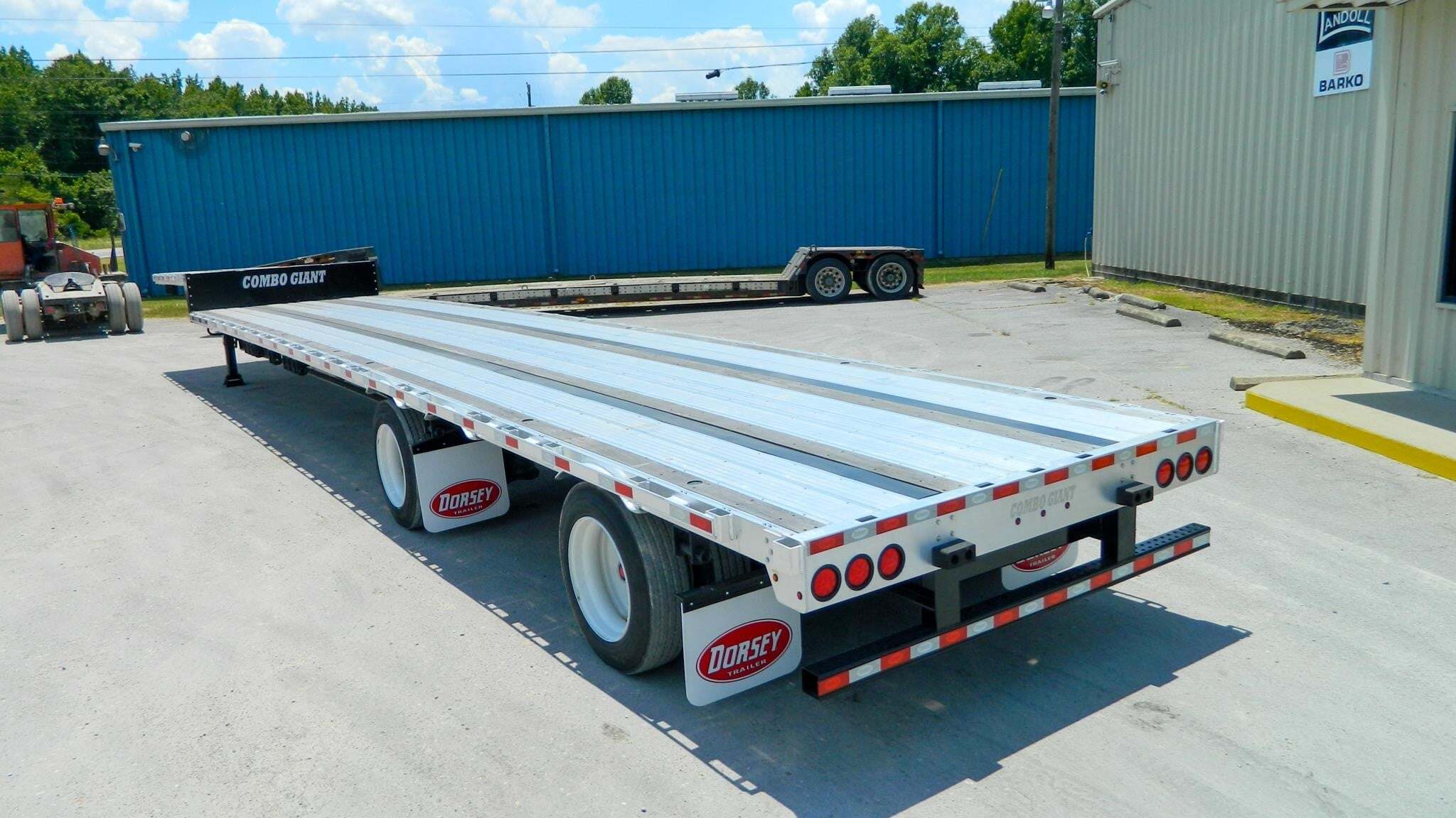 2027 DORSEY DC53 in Waverly, TN
