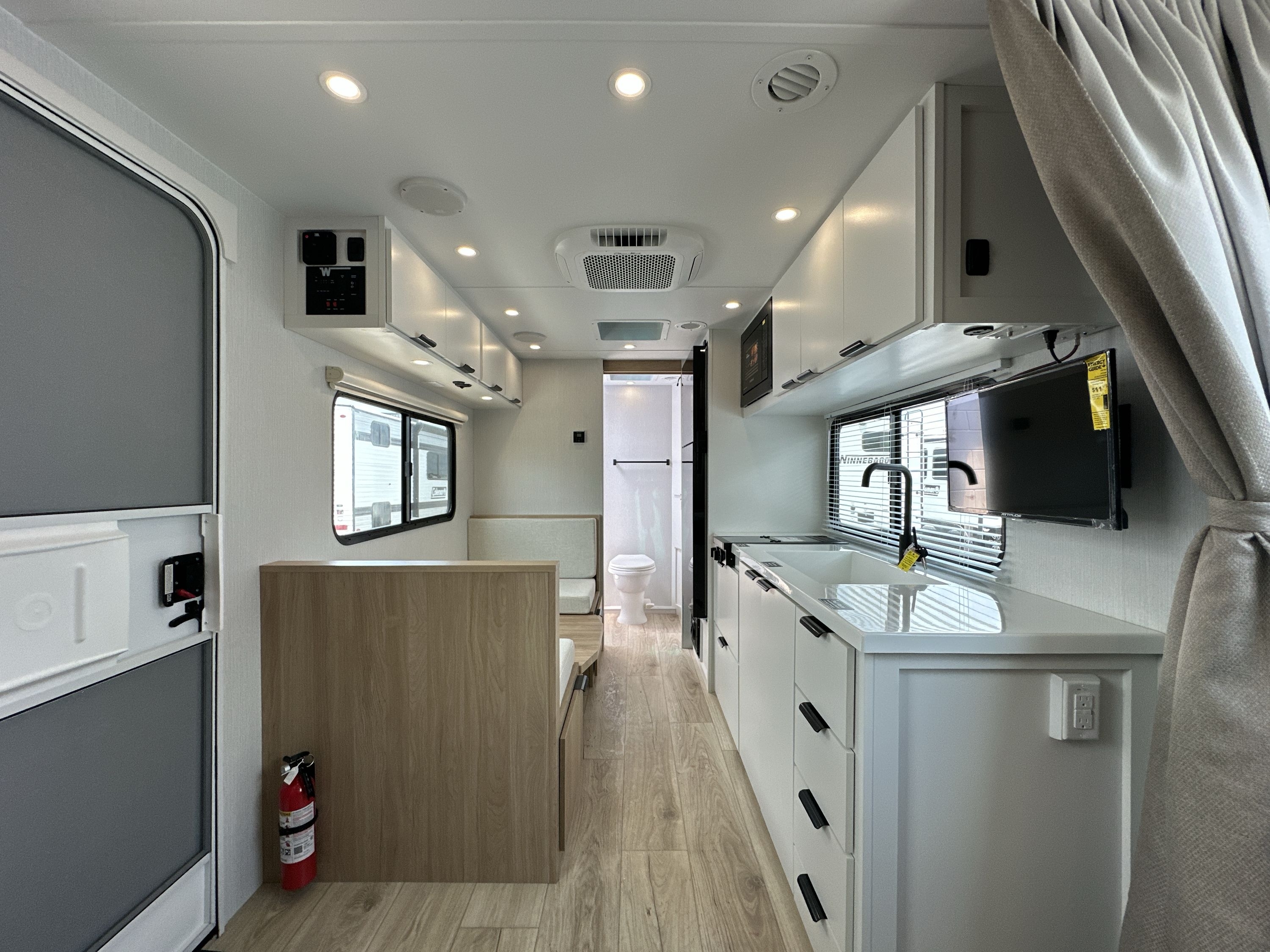 2027 Winnebago MICRO MINNIE 2000MRB in bowling green KY