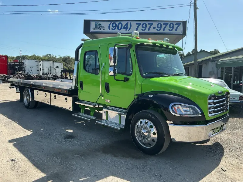 2025 FREIGHTLINER BUSINESS CLASS M2 106