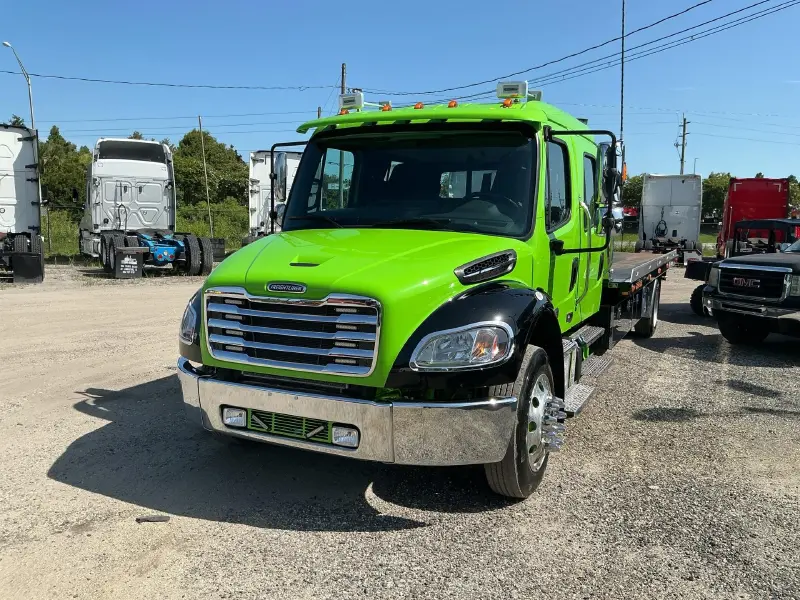 2025 FREIGHTLINER BUSINESS CLASS M2 106