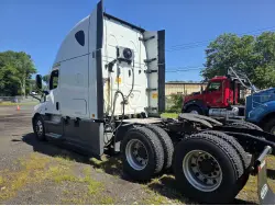 2022 FREIGHTLINER CASCADIA 126