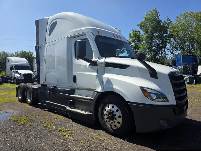 2022 FREIGHTLINER CASCADIA 126