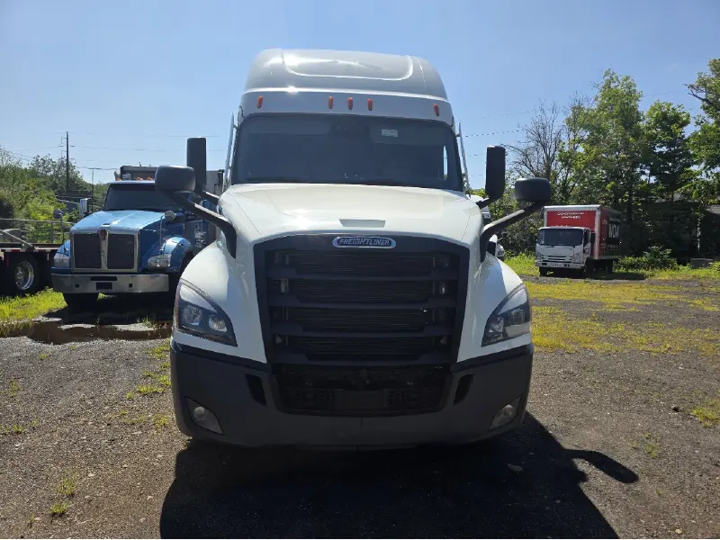 2022 FREIGHTLINER CASCADIA 126