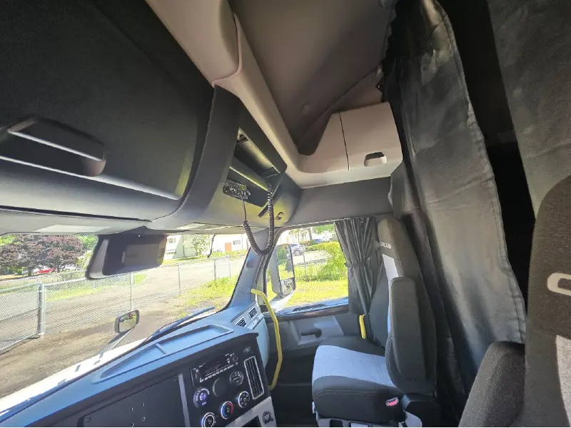 2022 FREIGHTLINER CASCADIA 126