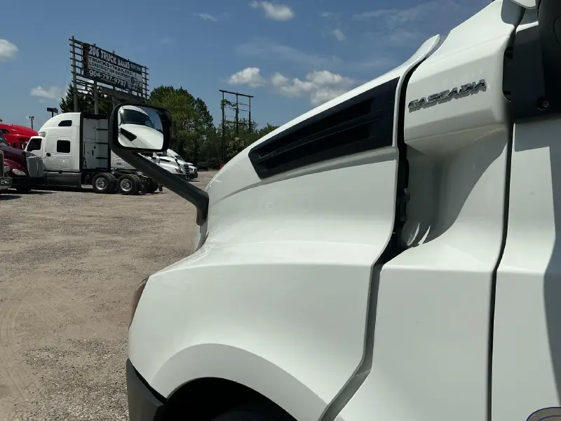2022 FREIGHTLINER CASCADIA 126