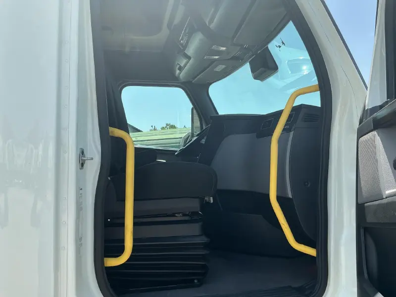 2022 FREIGHTLINER CASCADIA 126