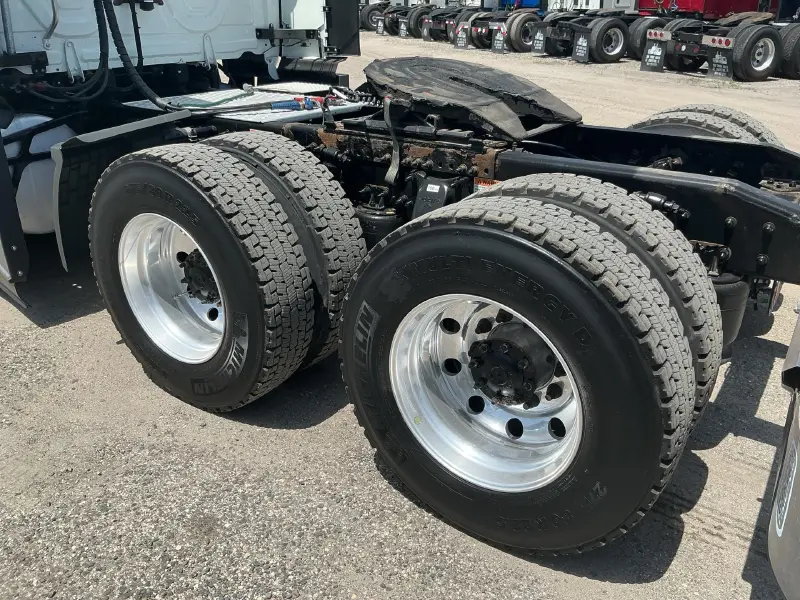 2022 FREIGHTLINER CASCADIA 126
