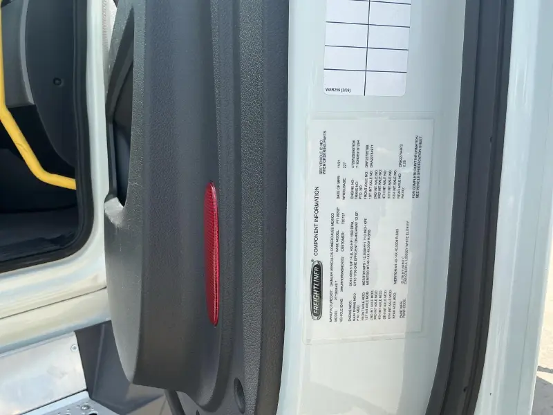 2022 FREIGHTLINER CASCADIA 126