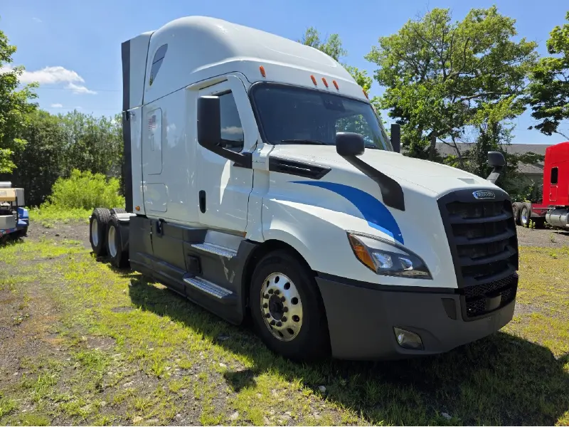 2022 FREIGHTLINER CASCADIA 126
