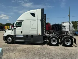 2022 FREIGHTLINER CASCADIA 126