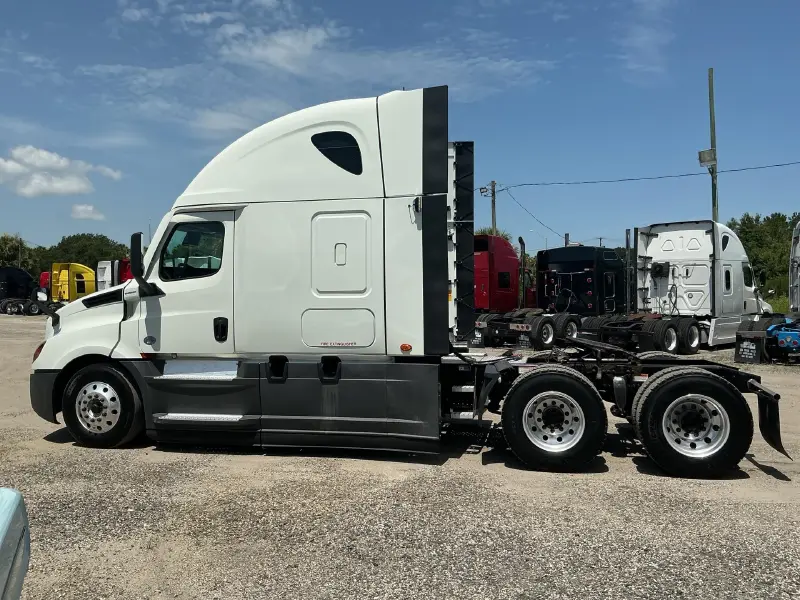2022 FREIGHTLINER CASCADIA 126