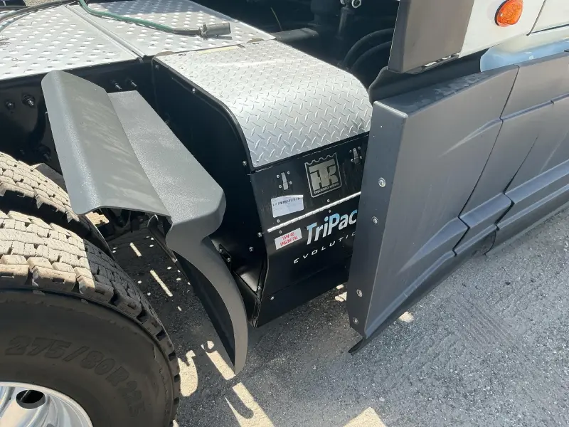 2022 FREIGHTLINER CASCADIA 126
