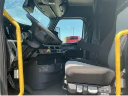 2022 FREIGHTLINER CASCADIA 126