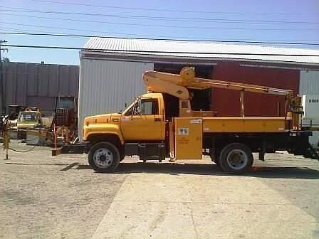 1998 VERSALIFT TEL29ENH in Lenox, MI