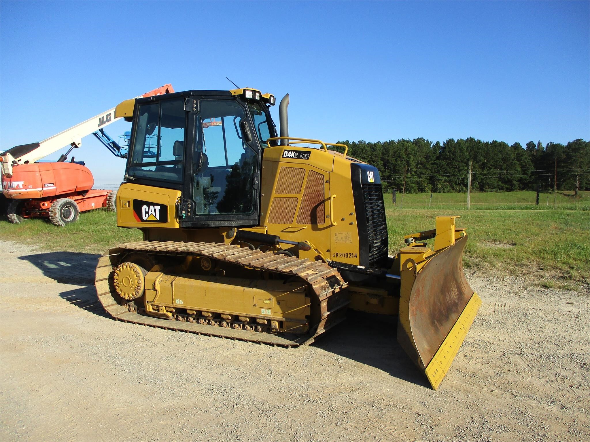 2016 CATERPILLAR D4K2 LGP in Thomson, GA