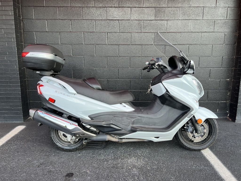 2017 Suzuki Burgman 650 Executive 650 EXECUTIVE in Knoxville, TN